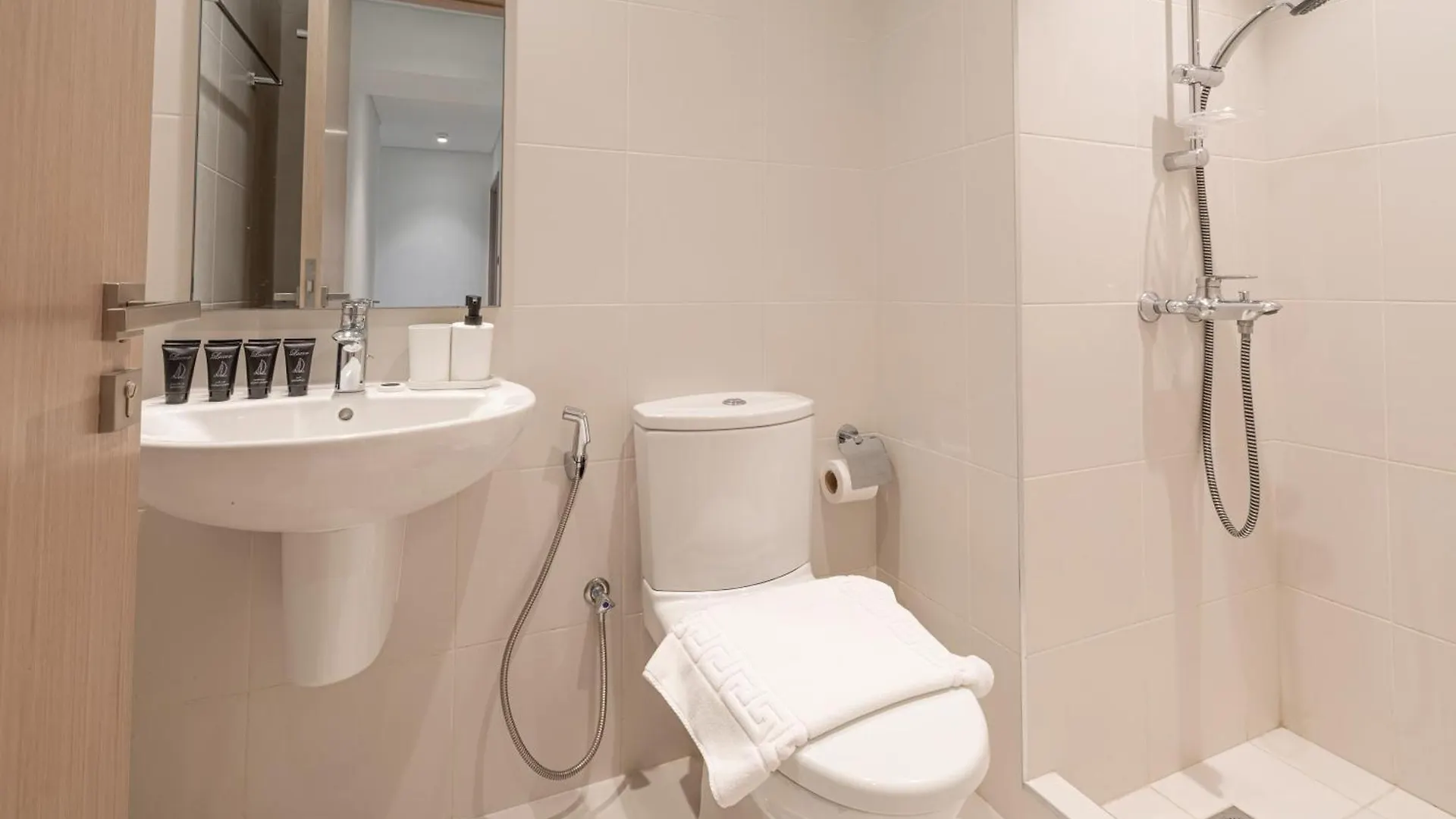 דירה דובאי Iconic Downtown Stay 3Br Plus Maid Room In Act One